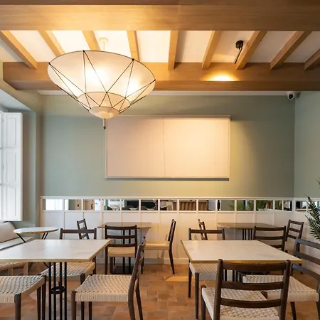 Os Cantis מלון 2*