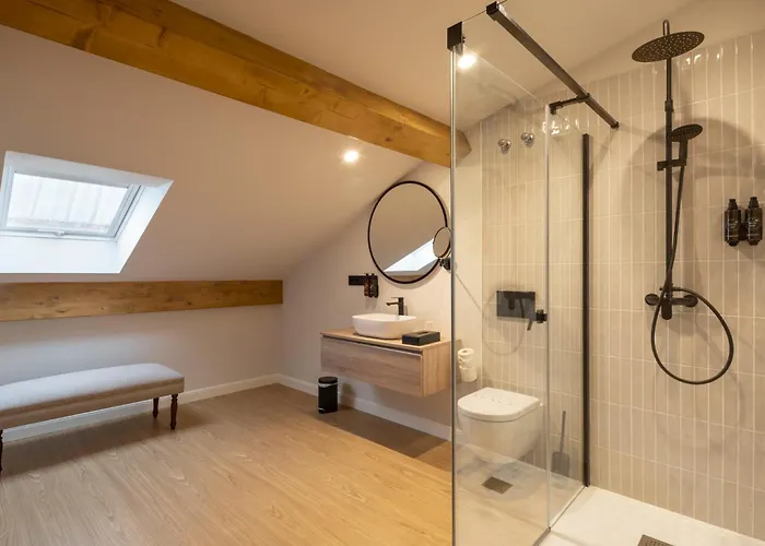 Os Cantis מלון סדריה